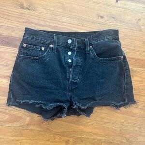 Levi’s 501 black denim shorts size 28